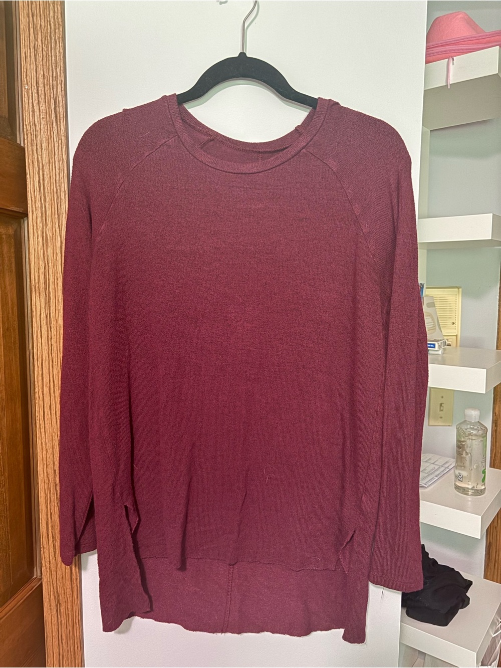 American Eagle Outfitters Women's Crewneck Sweater in Burgundy